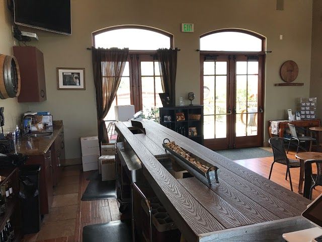 Monte De Oro Winery & Vineyard